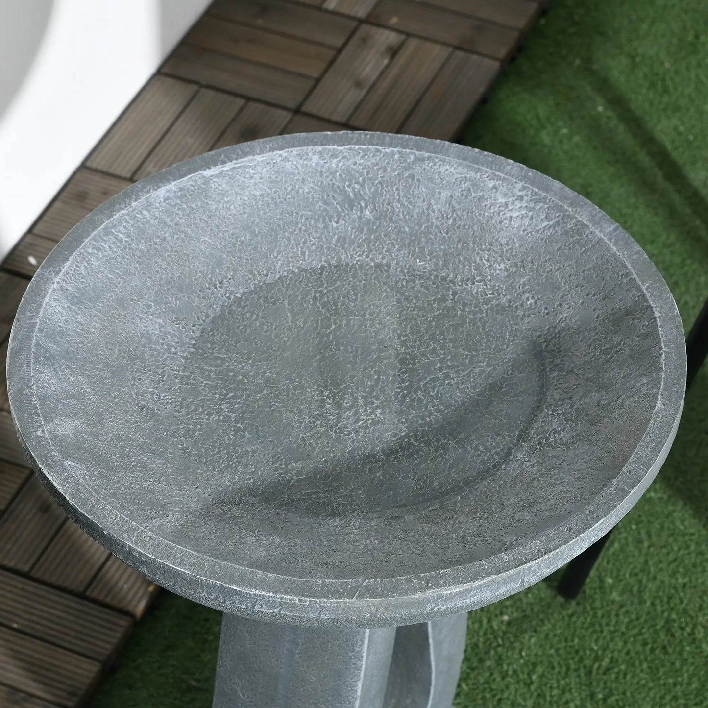 Outsunny Outdoor Resin Bird Bath, 20.1" Tall Birdbath with Stone Look - Rusted Decor 