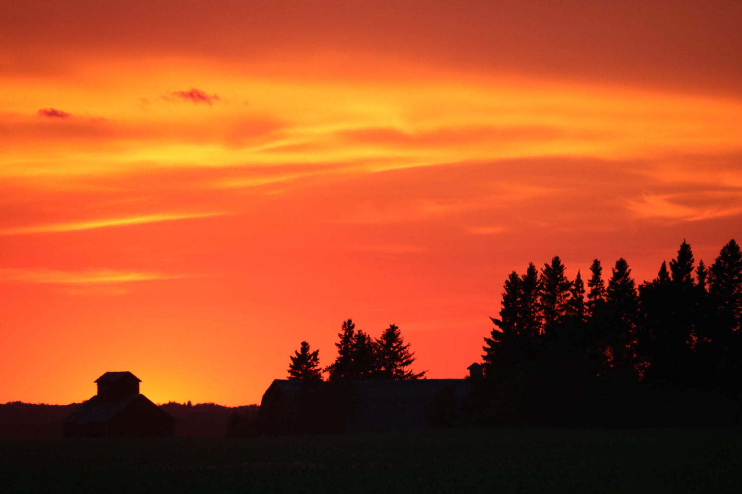 Setting Harvest Skies Canvas - Rusted Decor 