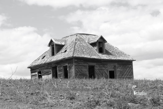 Old Home Canvas - Rusted Decor 